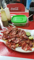 El Trompo Feliz food