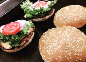 Big Apple Alitas Y Hamburguesas food