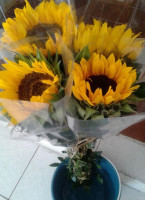 Los Girasoles inside