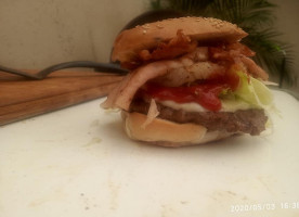 Chiras Burguer food