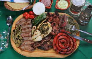 Acampe Argentino food