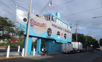 Pescaderia El Barquito 7 Mares outside