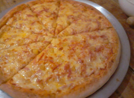 Oro's Pizza food