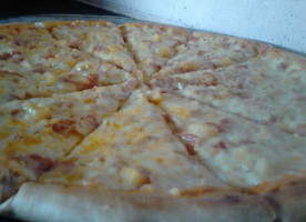 Oro's Pizza food