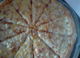 Oro's Pizza food