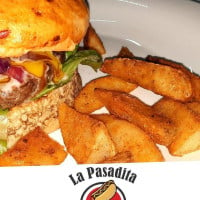 La Pasadita Dogos Y Hamburguesas food