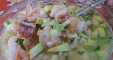 Mariscos El Primo food