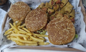 La Hamburgueseria TepatitlÁn food