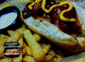 La Avenida Hot Dogs Hamburguesas food