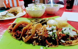 Taquería Sabroso food