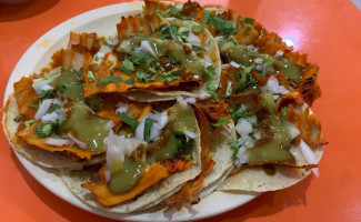 Tacos Los Gavilanes food