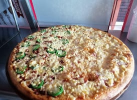 Mina's Pizza Estacion Plaza Virreynal food