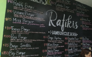 Rafikis Hamburguesería food