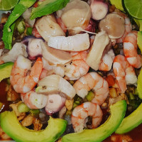 Mariscos Carbajal food