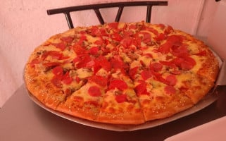 Pizzas Don Rigo food