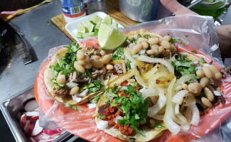 Callejon Del Hambre food