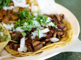 Tortas Y Tacos Del Centro De Tequex food