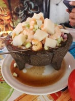 Aja Chuy Mariscos food