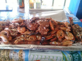 Aja Chuy Mariscos food