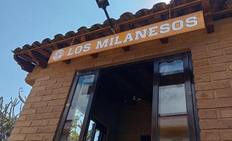 Los Milanesos Del Parienton outside