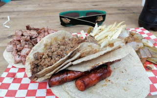 Tacos Al Carbón El Patrón food