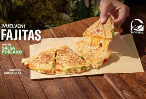 Taco Bell Cartago Centro food