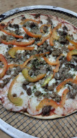 Dannis Pizza food