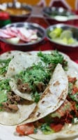 Taqueria Dioni food