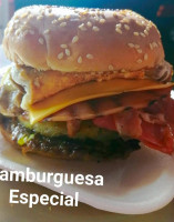 Soto's Hamburguesas food