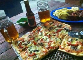 Cerveza, Pizza Y Alitas food