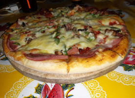 Pizzeria Miguelos food