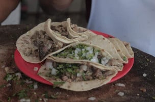 Tortas Y Tacos El Muñeco inside