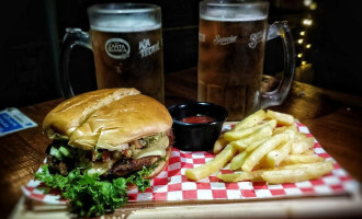 Bock's: Alitas, Costillas Hamburguesas food