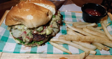 Bock's: Alitas, Costillas Hamburguesas food