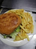 Hamburguesas La Luna food