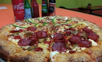 Mana Pizza food