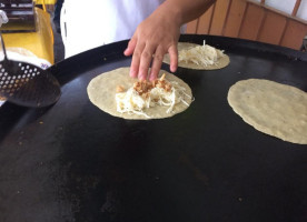 Tacos De Guisado Del Cheff Hdez inside