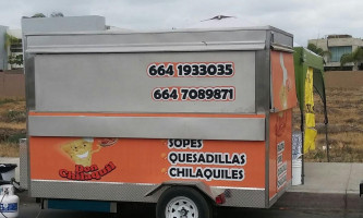 Chilaquería outside