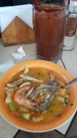 Mariscos El Monchy's food