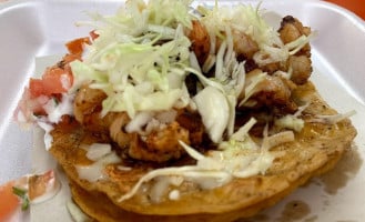 Mariscos El Guero food