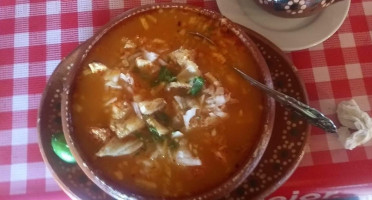 Menudo Y Cabeza De Res Doña Chuy food