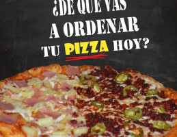 Manolo's Pizza Sucursal Libertad food