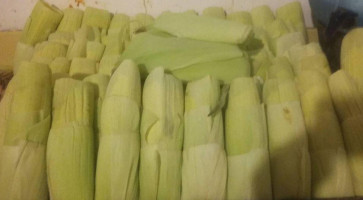 Tamales La Linea outside