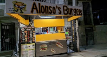 Alonso’s Burguer food