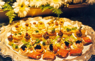 Lobelisque Canapes food