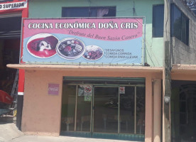 Doña Cris inside