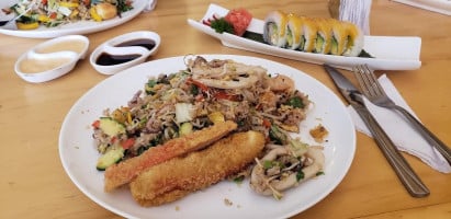 Harumaki Wok Sushi food