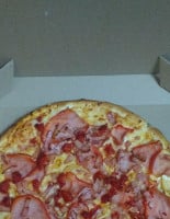 Hola Pizza food