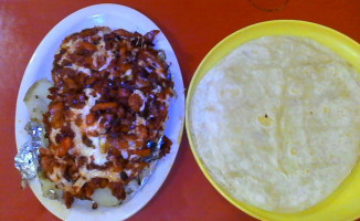 Taquería Condoy food