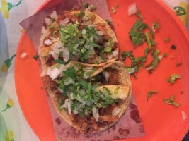 Taqueria El Paisa food